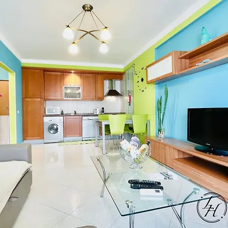 Apartment Alegria - Shopping Center 150m - Pool - Parking - Terrace *